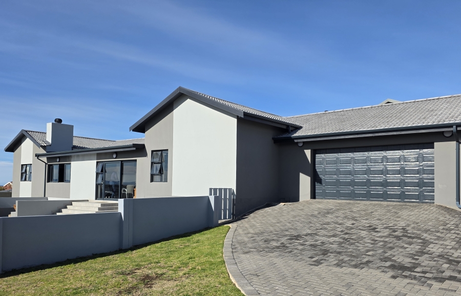 3 Bedroom Property for Sale in Wavecrest Eastern Cape